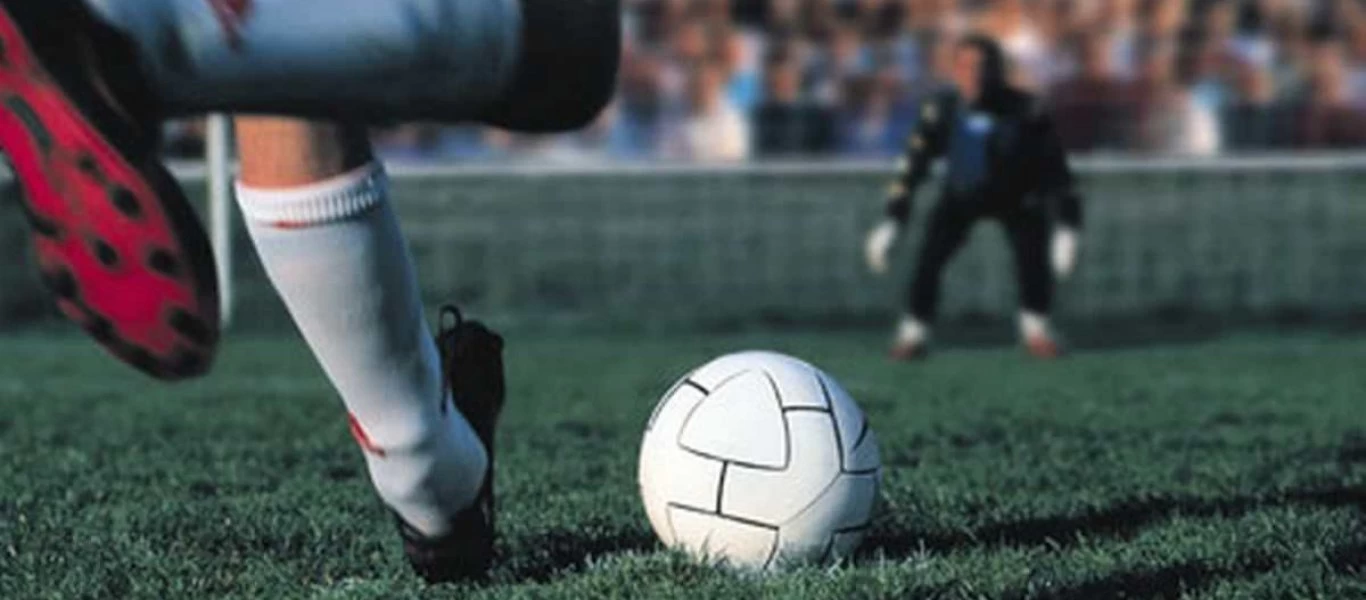 «Τρελό» πέναλτι από γκάφα αναπληρωματικού στη Γερμανία (βίντεο)